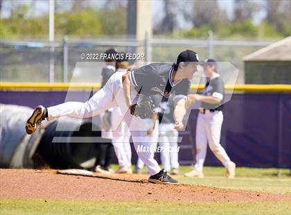 Thumbnail 2 in Lennard vs. Robinson photogallery.