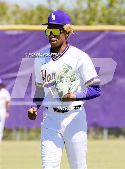 Thumbnail 1 in Lennard vs. Robinson photogallery.