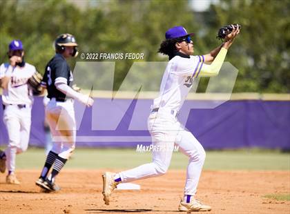 Thumbnail 2 in Lennard vs. Robinson photogallery.