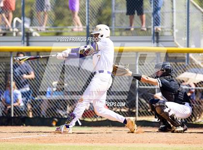 Thumbnail 3 in Lennard vs. Robinson photogallery.