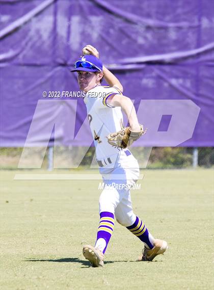 Thumbnail 1 in Lennard vs. Robinson photogallery.