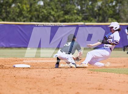 Thumbnail 2 in Lennard vs. Robinson photogallery.