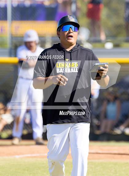 Thumbnail 3 in Lennard vs. Robinson photogallery.