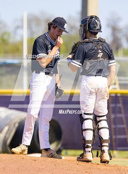 Thumbnail 3 in Lennard vs. Robinson photogallery.