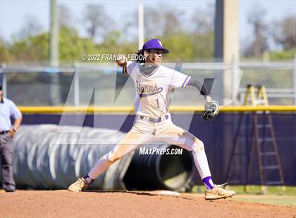 Thumbnail 3 in Lennard vs. Robinson photogallery.