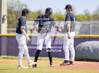 Thumbnail 3 in Lennard vs. Robinson photogallery.