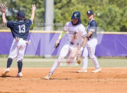 Thumbnail 2 in Lennard vs. Robinson photogallery.