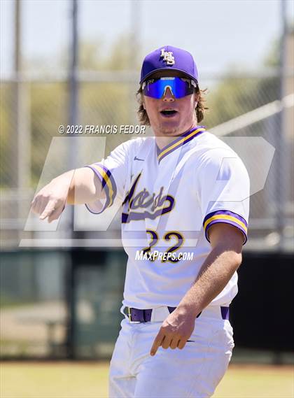 Thumbnail 1 in Lennard vs. Robinson photogallery.