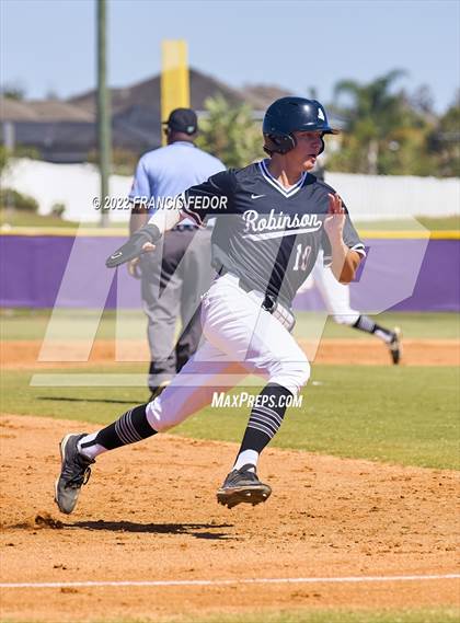 Thumbnail 1 in Lennard vs. Robinson photogallery.
