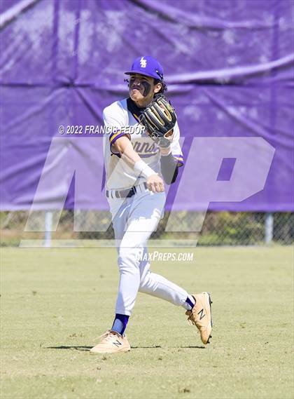Thumbnail 1 in Lennard vs. Robinson photogallery.
