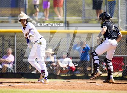Thumbnail 3 in Lennard vs. Robinson photogallery.