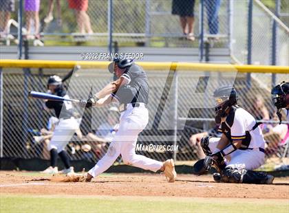 Thumbnail 2 in Lennard vs. Robinson photogallery.
