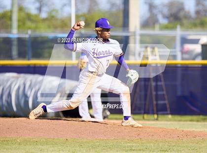 Thumbnail 1 in Lennard vs. Robinson photogallery.