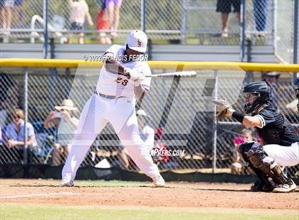Thumbnail 3 in Lennard vs. Robinson photogallery.