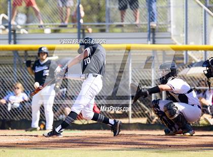 Thumbnail 2 in Lennard vs. Robinson photogallery.
