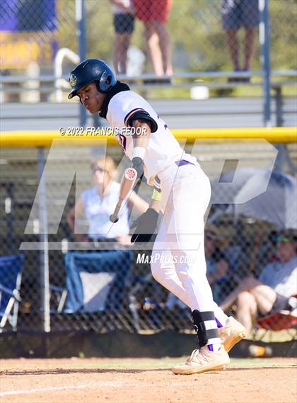 Thumbnail 3 in Lennard vs. Robinson photogallery.