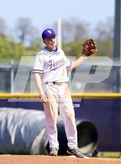 Thumbnail 2 in Lennard vs. Robinson photogallery.