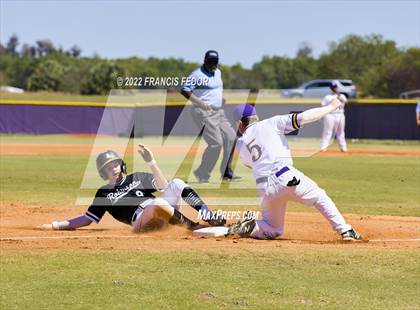 Thumbnail 1 in Lennard vs. Robinson photogallery.