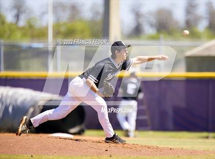 Thumbnail 3 in Lennard vs. Robinson photogallery.
