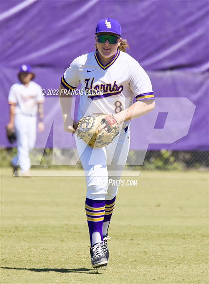 Thumbnail 2 in Lennard vs. Robinson photogallery.