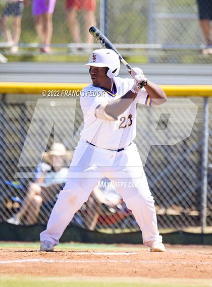 Thumbnail 2 in Lennard vs. Robinson photogallery.