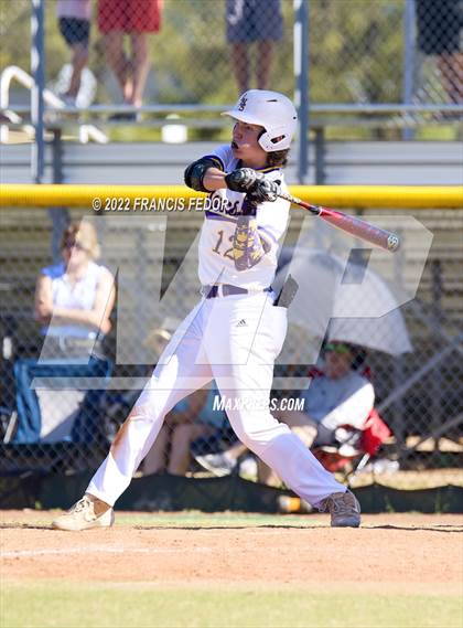 Thumbnail 3 in Lennard vs. Robinson photogallery.