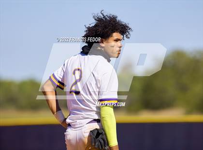 Thumbnail 1 in Lennard vs. Robinson photogallery.