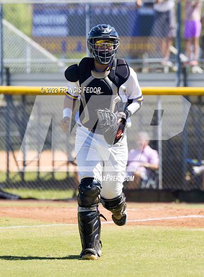 Thumbnail 3 in Lennard vs. Robinson photogallery.