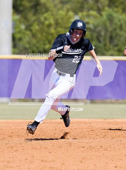 Thumbnail 2 in Lennard vs. Robinson photogallery.