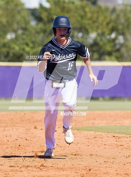Thumbnail 1 in Lennard vs. Robinson photogallery.
