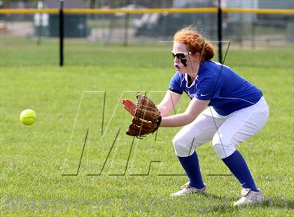 Thumbnail 3 in Dover vs. Winnacunnet (NHIAA Division I First Round) photogallery.