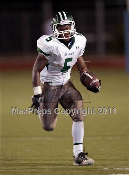 Thumbnail 2 in San Dimas vs. Bonita photogallery.