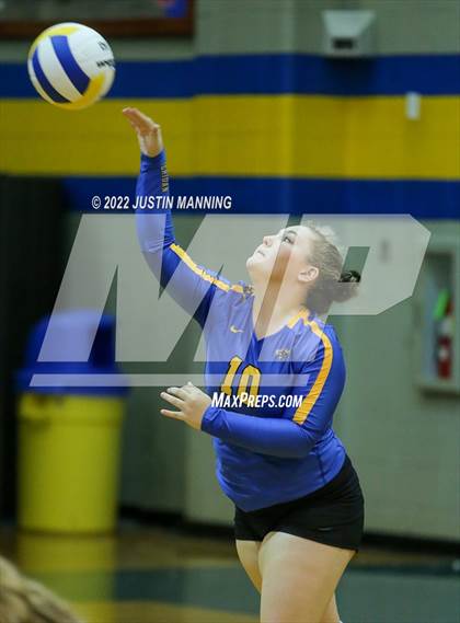 Thumbnail 3 in Bauxite @ Sheridan photogallery.