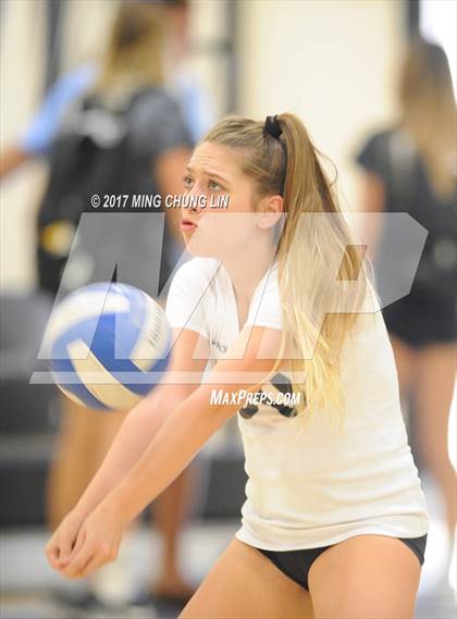 Thumbnail 3 in Canyon @ Foothill photogallery.