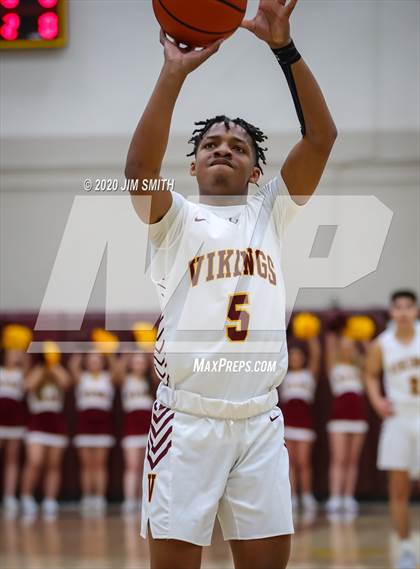 Thumbnail 2 in Albuquerque vs. Valley (Albuquerque Metro Championships) photogallery.