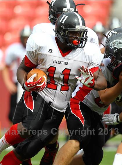 Thumbnail 2 in Alta vs. Allentown (Xfinity High School Football Challenge) photogallery.