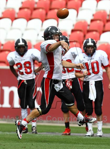 Thumbnail 1 in Alta vs. Allentown (Xfinity High School Football Challenge) photogallery.