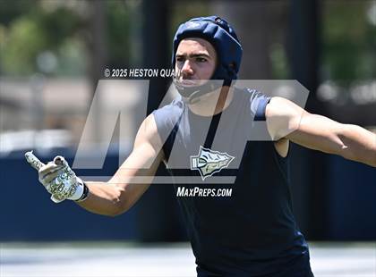 Thumbnail 3 in St. John Bosco vs. San Clemente (Brave 8 Invitational-Game 2) photogallery.