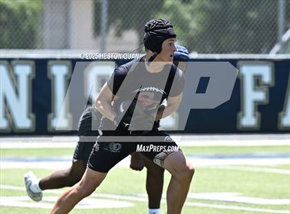 Thumbnail 1 in St. John Bosco vs. San Clemente (Brave 8 Invitational-Game 2) photogallery.