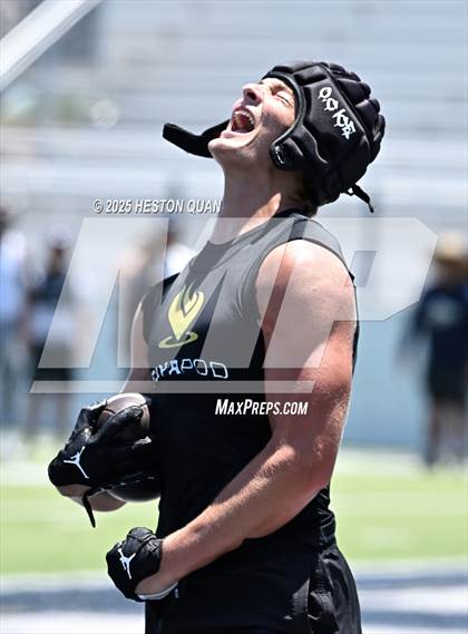 Thumbnail 2 in St. John Bosco vs. San Clemente (Brave 8 Invitational-Game 2) photogallery.