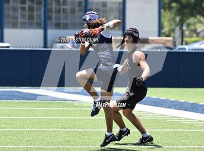 Thumbnail 1 in St. John Bosco vs. San Clemente (Brave 8 Invitational-Game 2) photogallery.