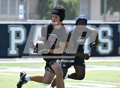 Thumbnail 3 in St. John Bosco vs. San Clemente (Brave 8 Invitational-Game 2) photogallery.