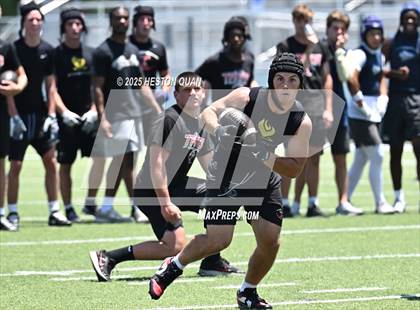 Thumbnail 1 in St. John Bosco vs. San Clemente (Brave 8 Invitational-Game 2) photogallery.