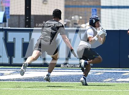 Thumbnail 3 in St. John Bosco vs. San Clemente (Brave 8 Invitational-Game 2) photogallery.