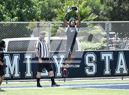 Thumbnail 3 in St. John Bosco vs. San Clemente (Brave 8 Invitational-Game 2) photogallery.