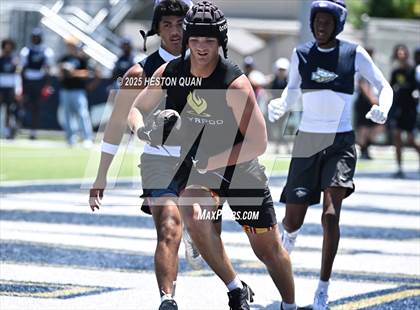 Thumbnail 1 in St. John Bosco vs. San Clemente (Brave 8 Invitational-Game 2) photogallery.