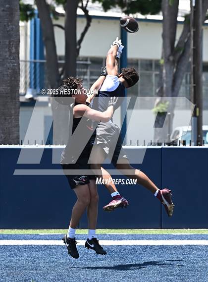 Thumbnail 1 in St. John Bosco vs. San Clemente (Brave 8 Invitational-Game 2) photogallery.