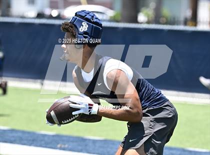 Thumbnail 3 in St. John Bosco vs. San Clemente (Brave 8 Invitational-Game 2) photogallery.