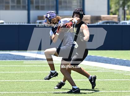 Thumbnail 2 in St. John Bosco vs. San Clemente (Brave 8 Invitational-Game 2) photogallery.
