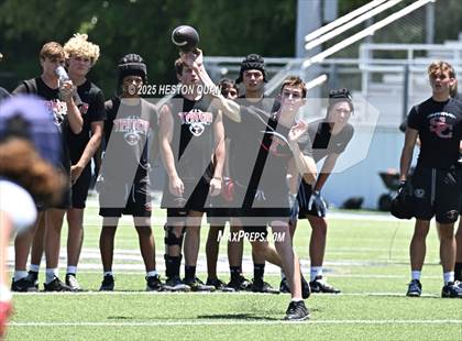 Thumbnail 3 in St. John Bosco vs. San Clemente (Brave 8 Invitational-Game 2) photogallery.